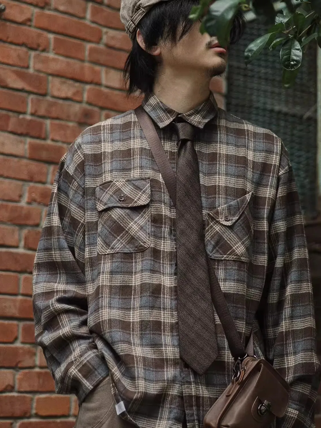 

Ретро-японский асимметричный клетчатый свободный длинный свитер-кофта для молодежи из полиэстера на осень-зиму...