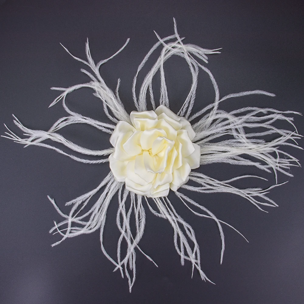 

White Real Ostrich Feather Brooch for Women Luxury Lapel Pins Hair Hat Accessories Vintage Floral Feathers Corsage Pin Gift