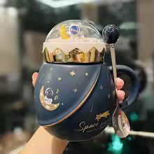 כוס קפה אסטרונאוט קרמית עם כפית וכיסוי