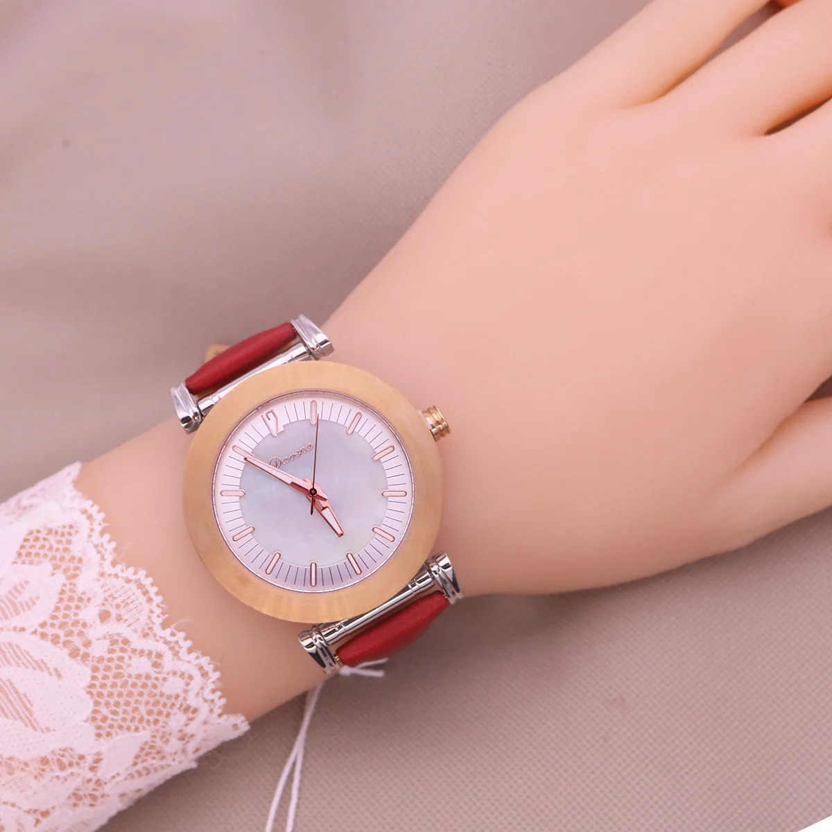 SALE!!! Discount Davena Crystal Old Types Lady Women\'s Watch Japan Mov\'t Fashion Hours Bracelet Leather Girl\'s Gift No Box