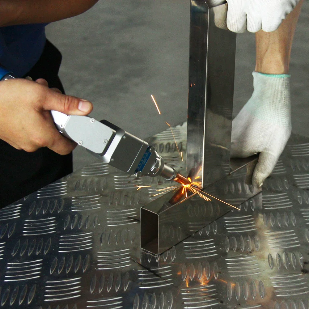 Portable fiber optic handheld laser welders for stainless steel