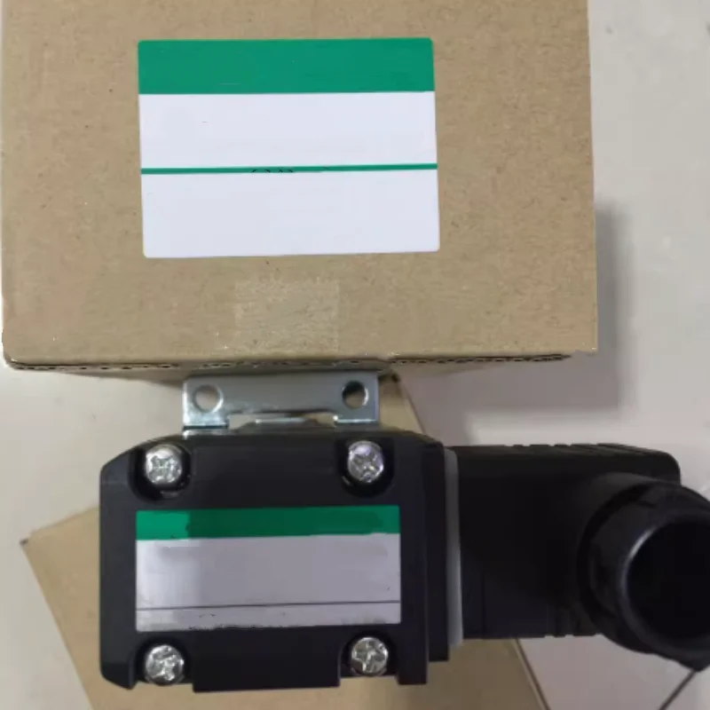 

Абсолютно новый оригинальный трехходовой клапан прямого действия FAG41-10-8-12C-3 FAB41-10-7-12C-3