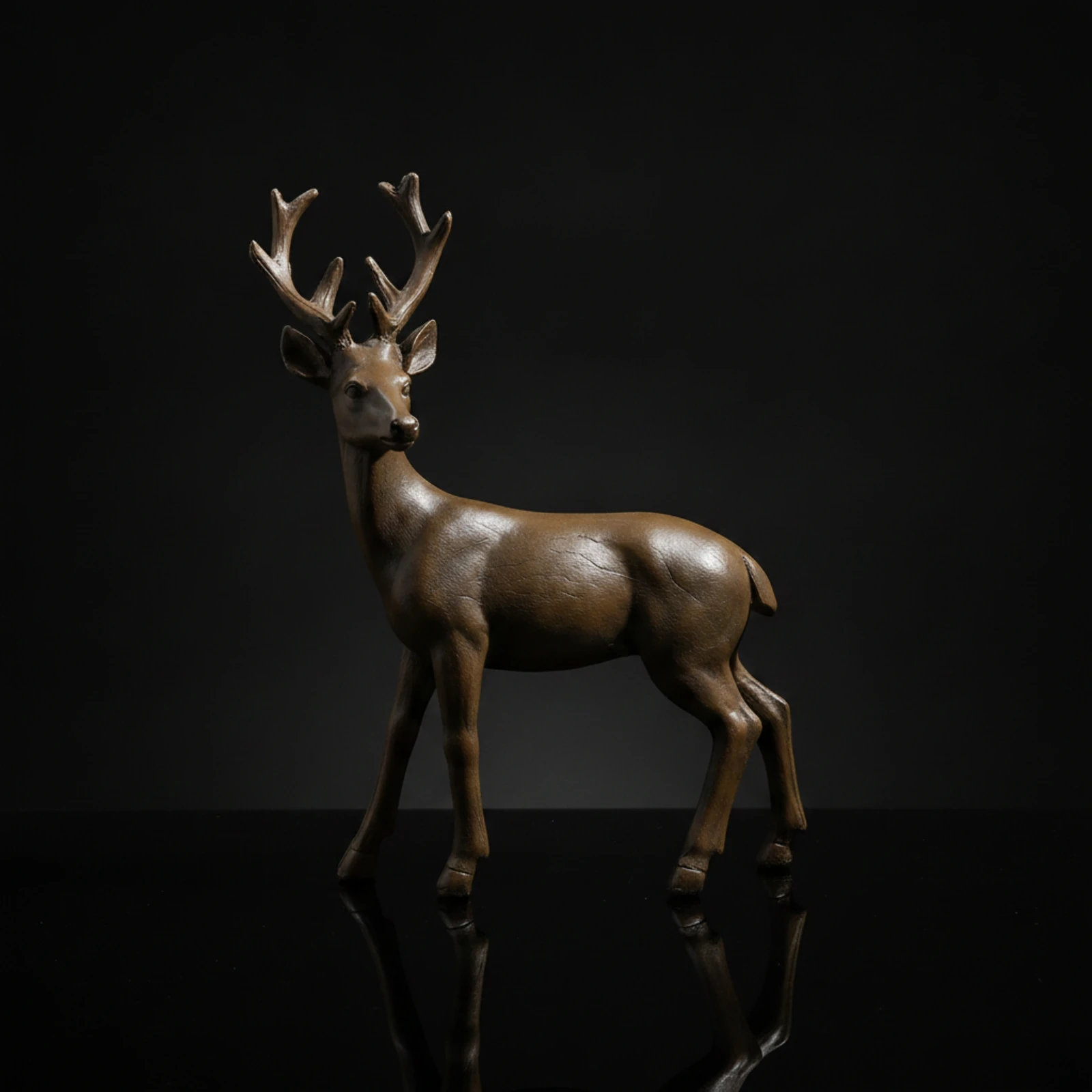 Deer Figurine Tabletop Deer Statue Decor Compact Elegant for Living Room, Mantel