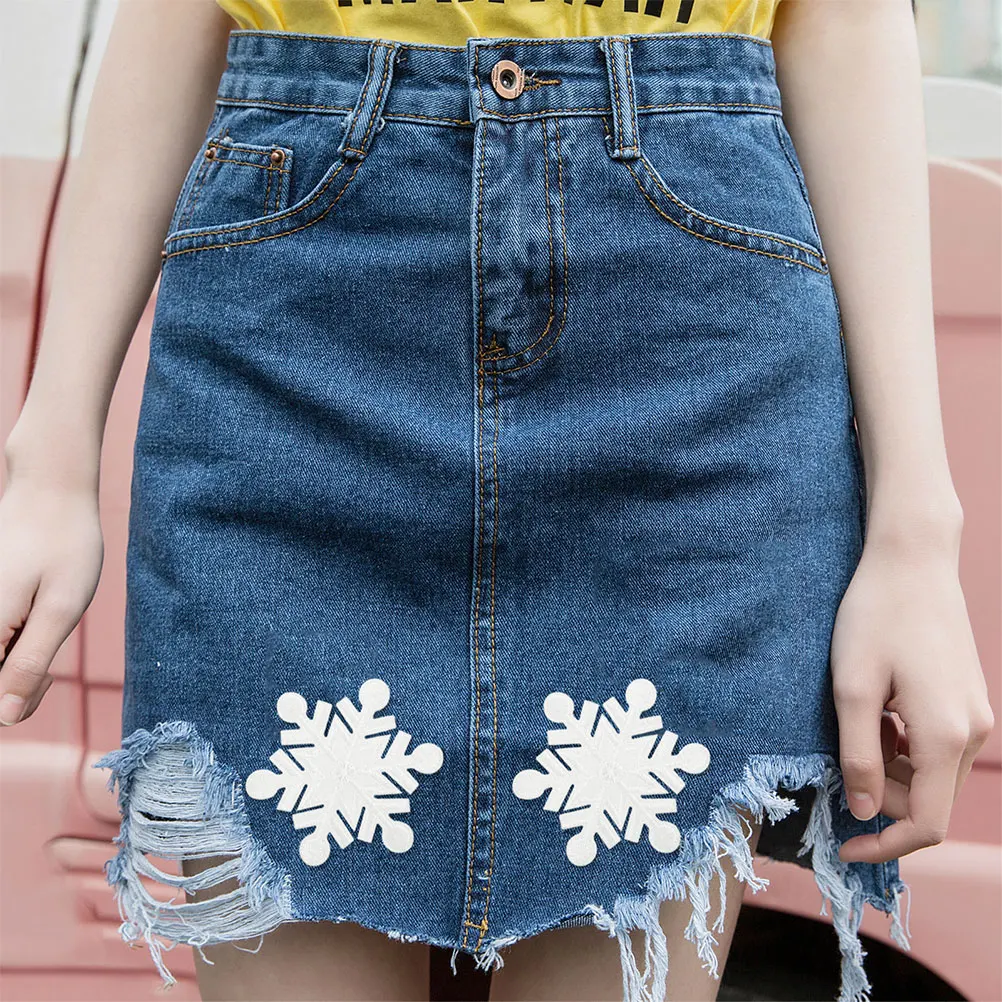 

20pcs Snowflake Iron On Patches Christmas Winter Embroidered Appliques For Clothes Hats Bags Decor Diy Clothing Accessories
