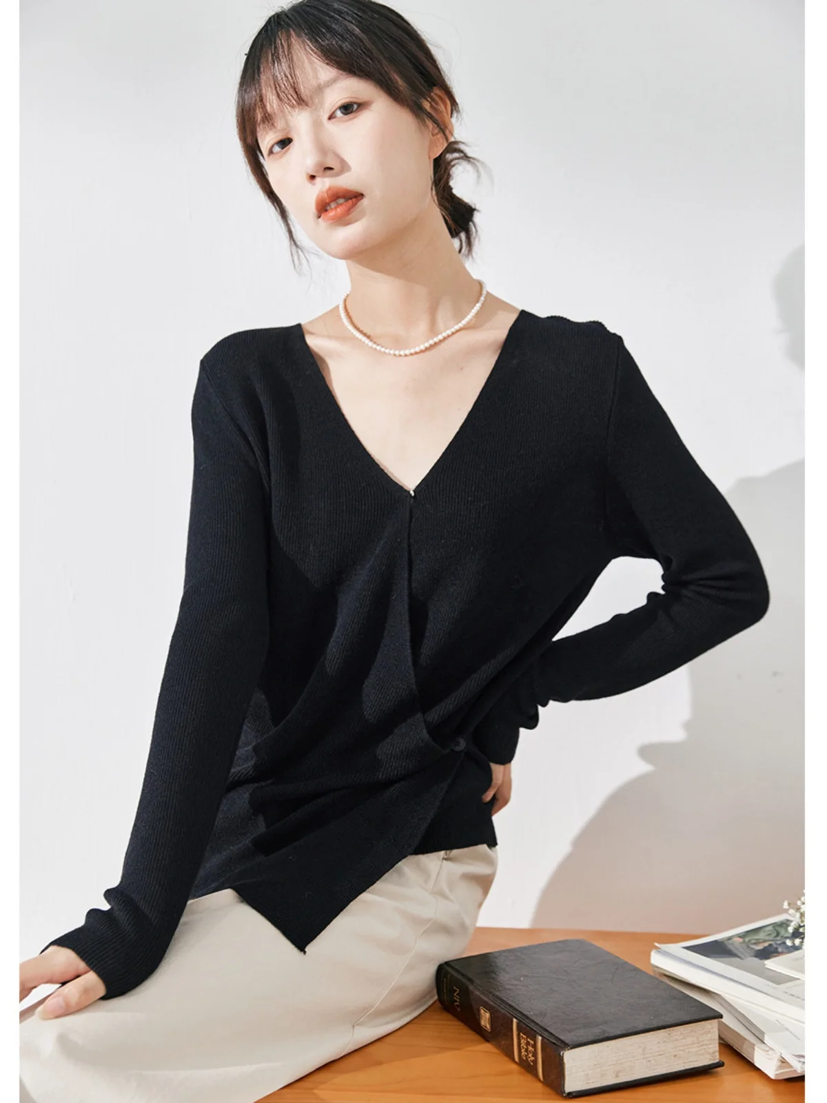 

Новый кардиган Zimode с V-образным вырезом, свободный крой, длинный свитер, верхняя одежда для многослойных образов, смесь полиэстера, вискозы, нейлона и шерсти, стандартный крой