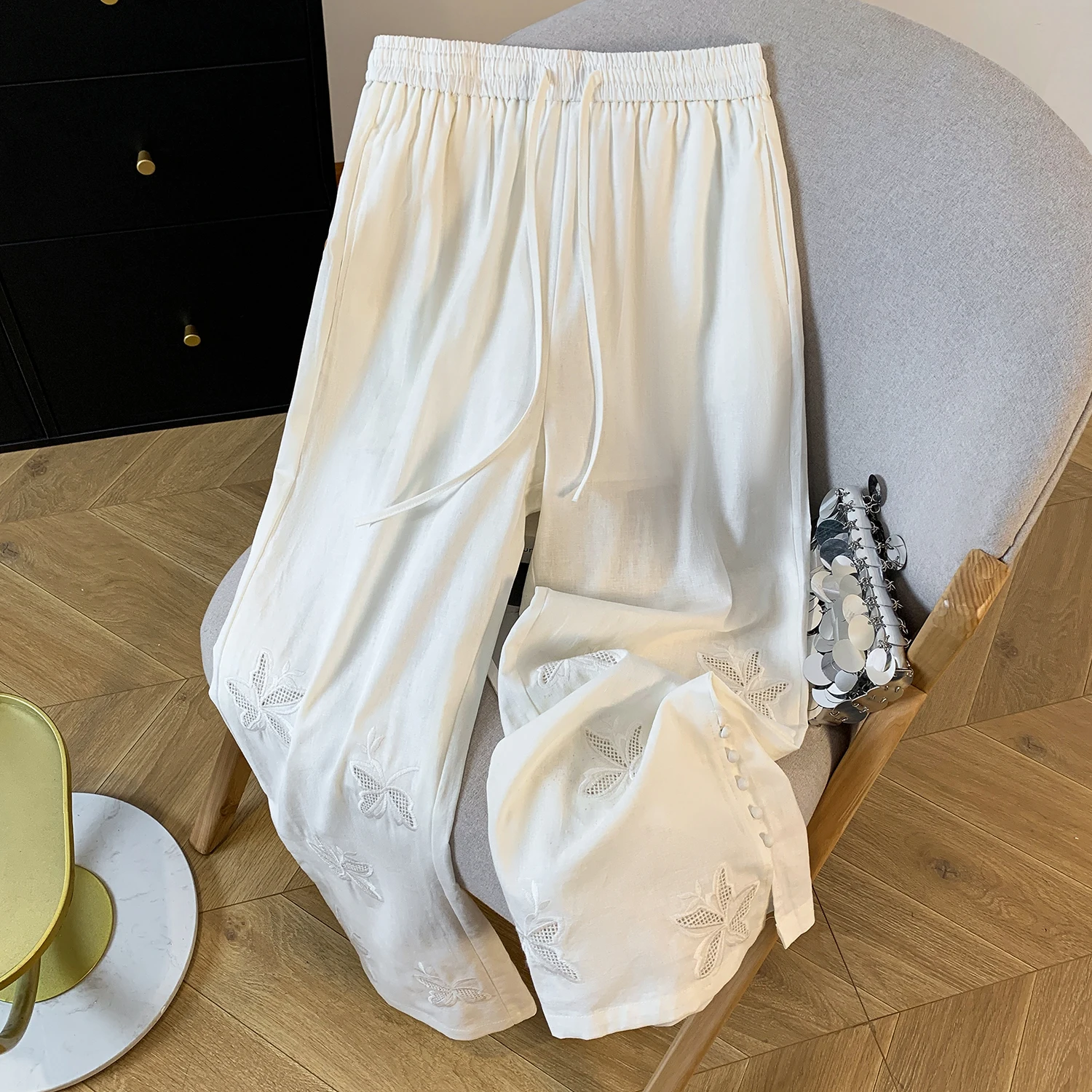 

Свободные широкие брюки женские, повседневные, с вышивкой, летние, новая модель, художественные, стройнящие, струящиеся, больших размеров, хлопковые, прямого кроя