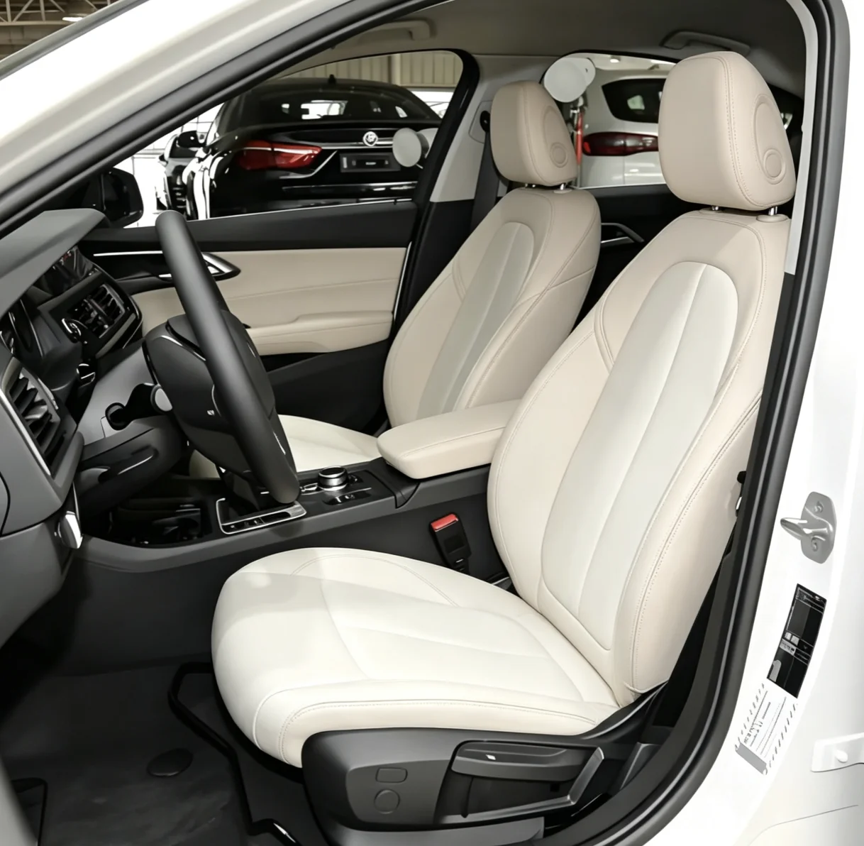 Für BMW F40 2019~2023 Maßgefertigte Autositzbezüge Luxuriöses Nappaleder 100% Passgenau Innenraumzubehör 360 ° Vollständige Abdeckung – Detail 1