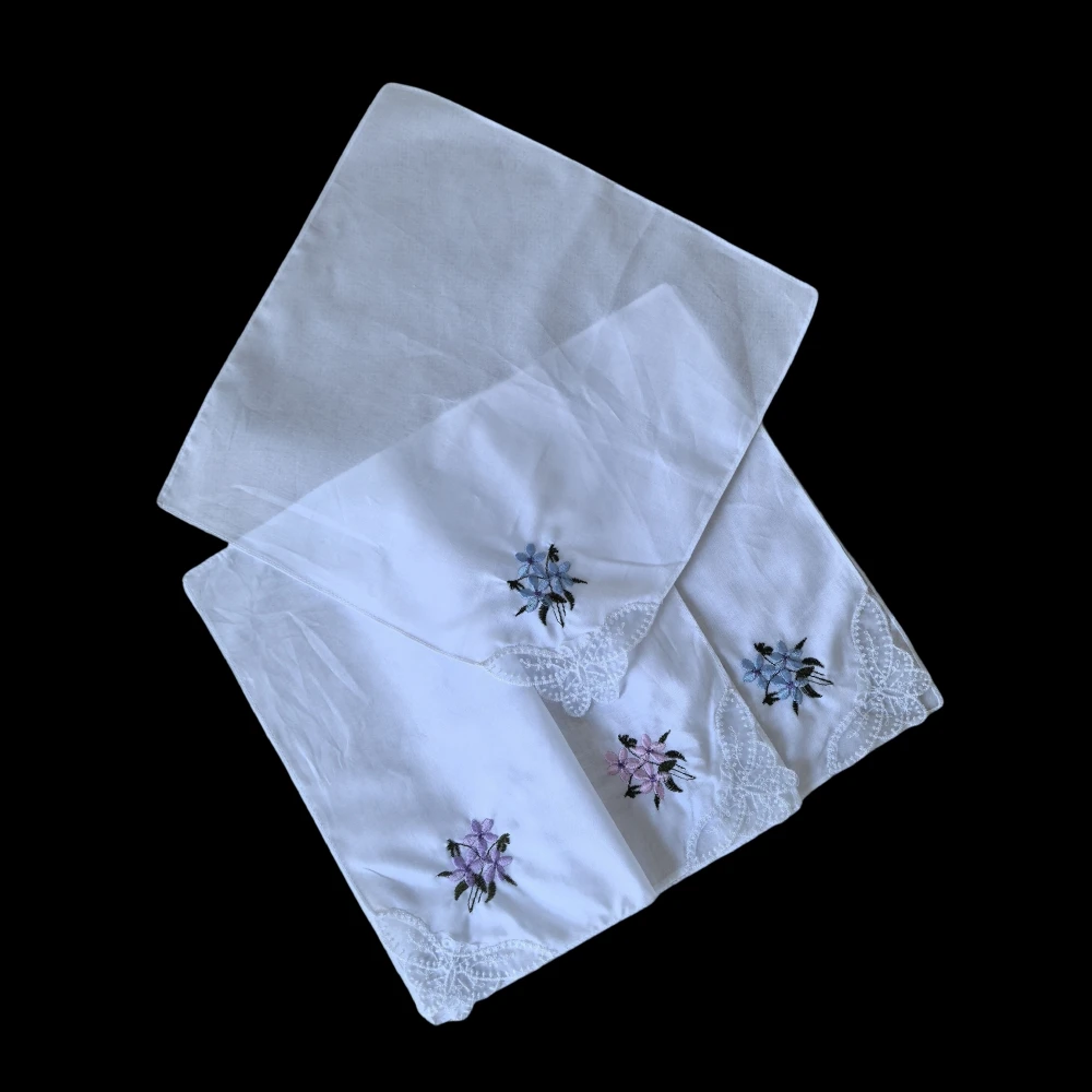 10.8 inches/28cm pure cotton white cloth embroidered fashionable women's handkerchief home decoration wedding supplies thin sing