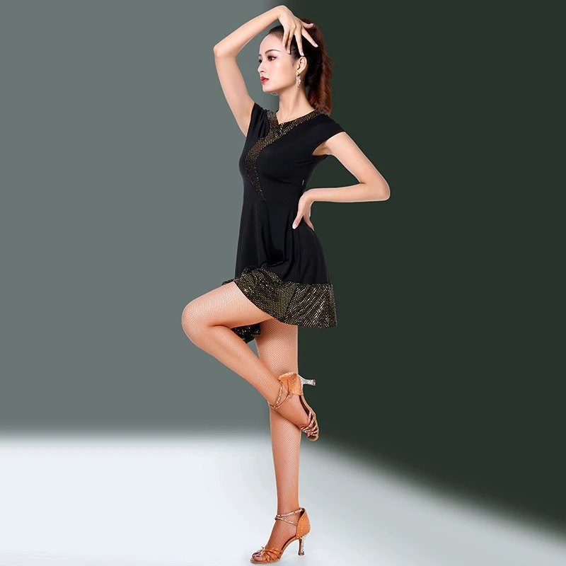 ファッションショートドレス夏ラインダンス服スプライシングラテンダンススーツパフォーマンス女性のドレスセクシーなミニドレス着用スカート