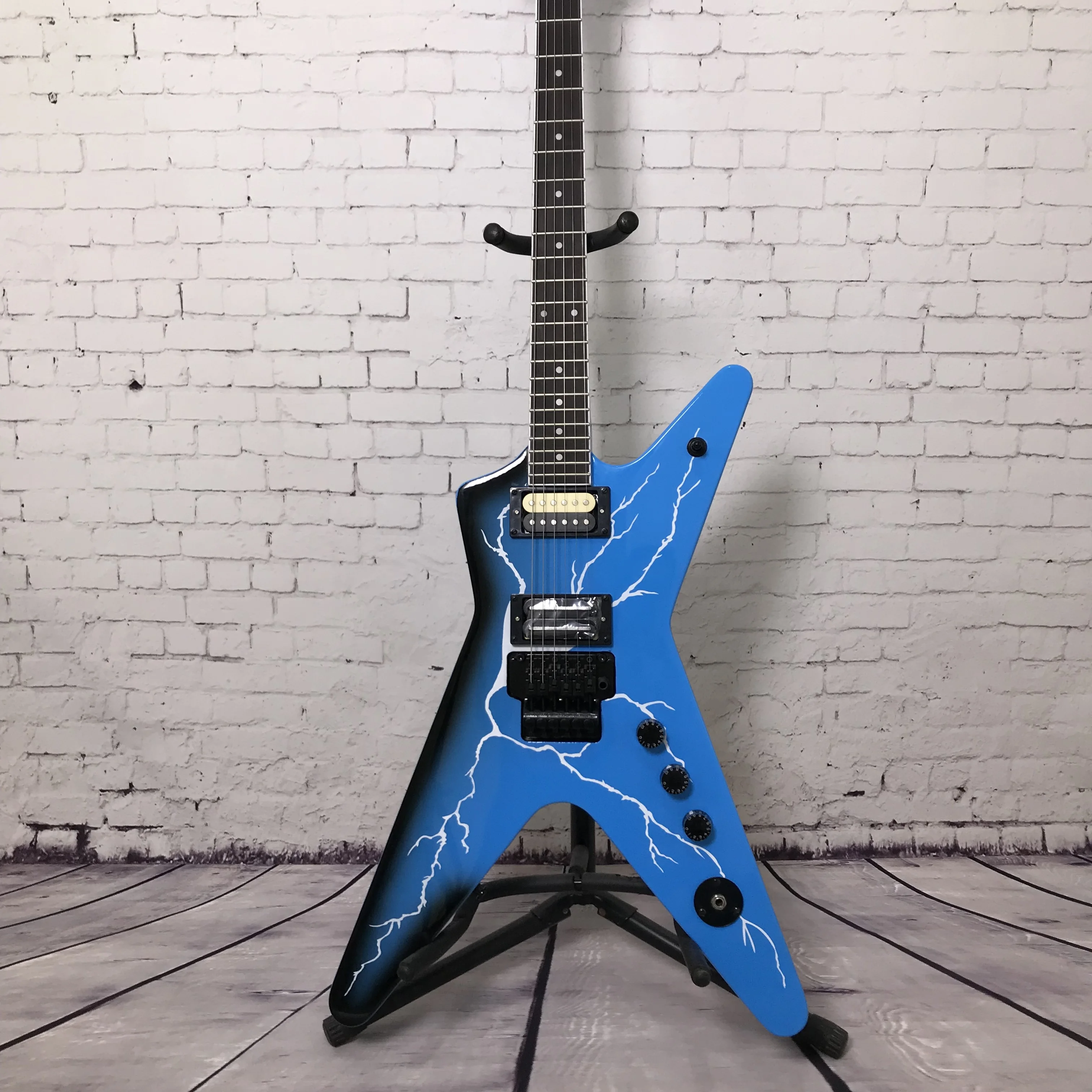 1982 Dean Dime-Dar Blue Lightning ML V Electric Guitar HH Covered Humbuckers Floyd Tremolo Heavy‑Metal Shred V‑Shape Guitar
