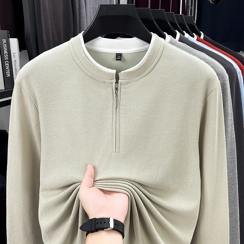 Exquisites Herren-T-Shirt mit halbem Reißverschluss, Stehkragen und langen Ärmeln, 100 % Baumwolle, einfarbig, zweiteiliger Look, lässige Freizeit- und Alltagsbekleidung für Herren. – Detail 7