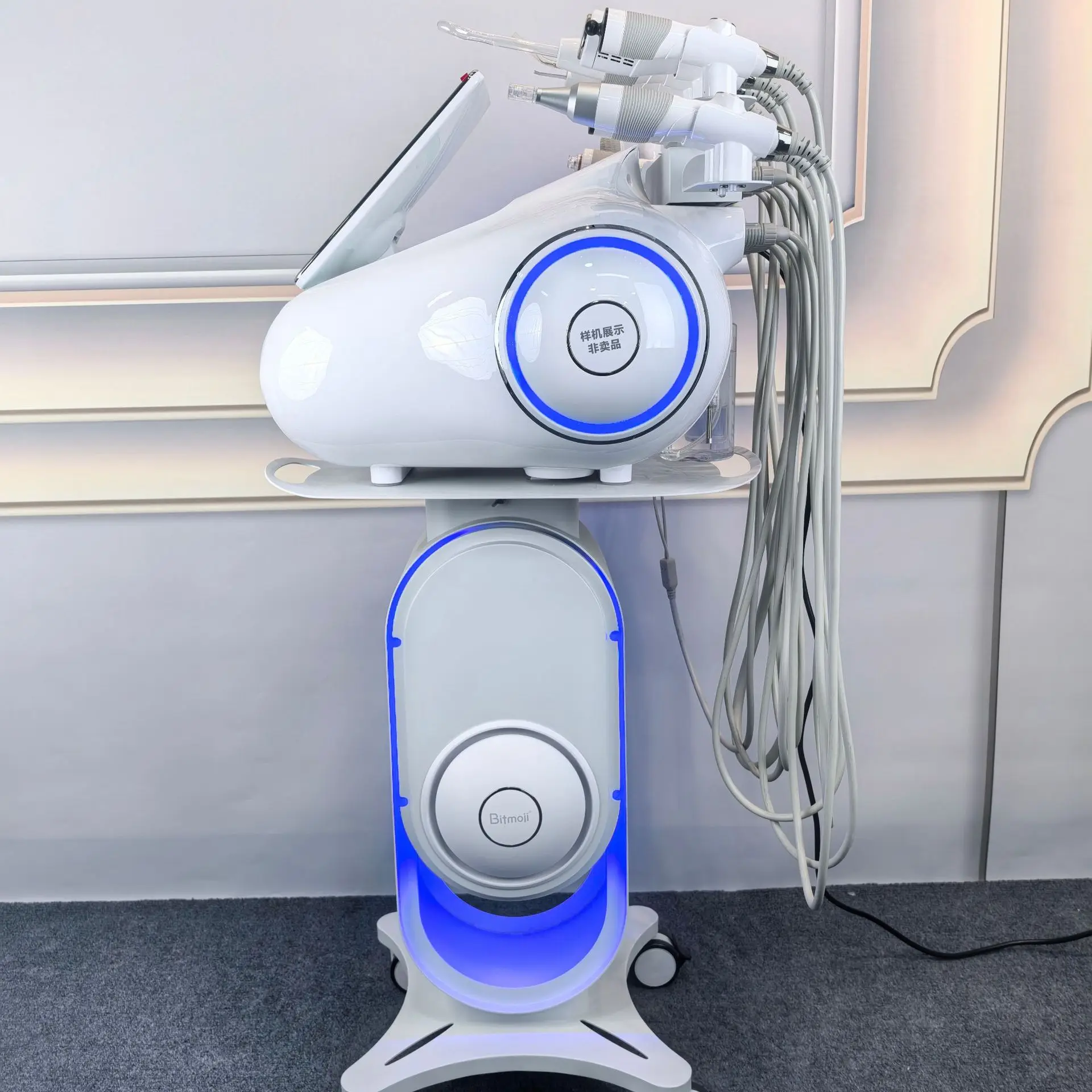 เครื่องจัดการผิว Moji 2.0Pro ครบวงจร ขนาดพกพา สำหรับการฟื้นฟูผิวด้วยระบบ Bubble