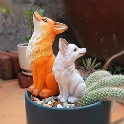 Resin Fox Figurine Statue Collectible Landscaping Decoration Fox Toy Figure Garden Indoor Ornaments Animal Sculpture