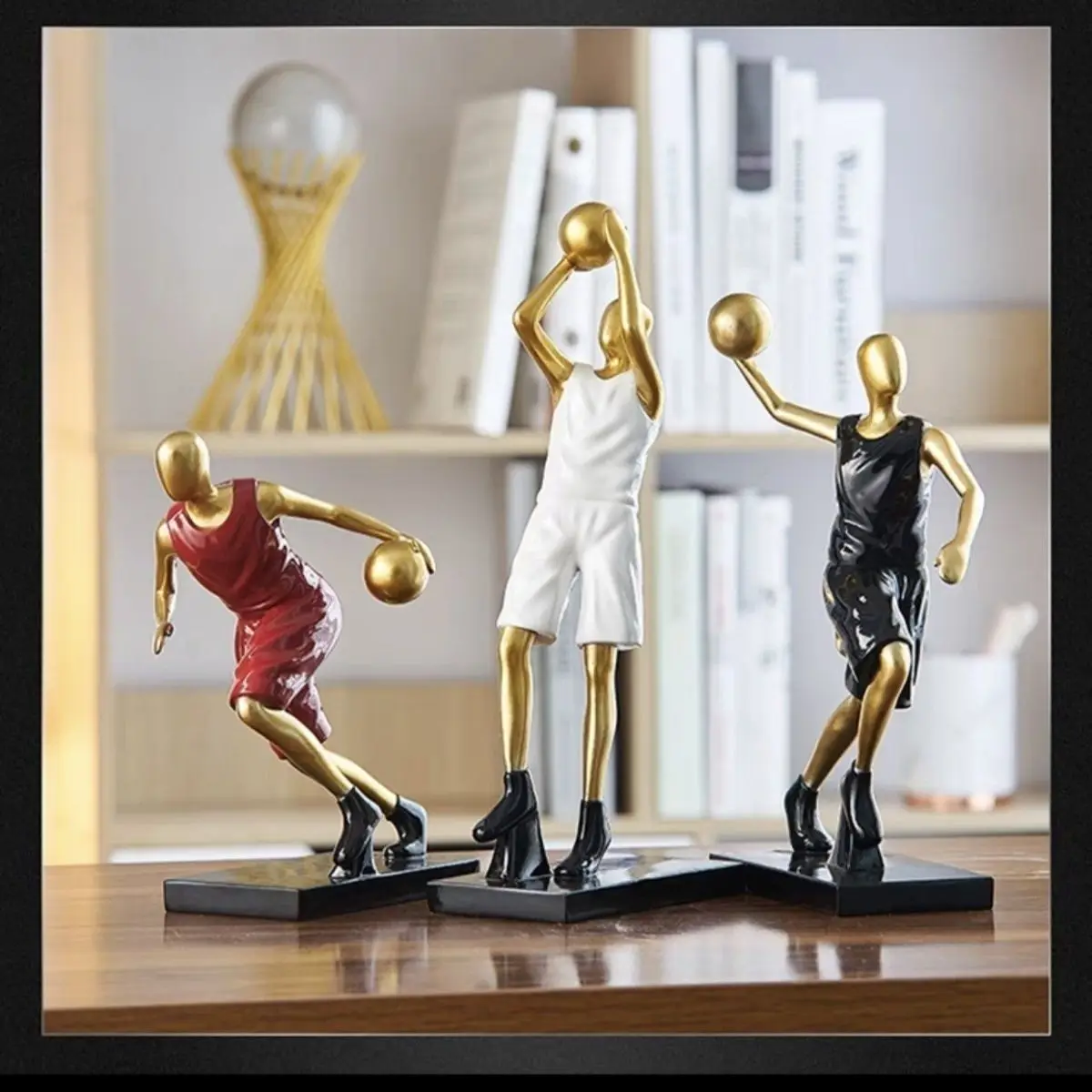 Modern Minimalist Basketball Football Player Resin Statue, Dynamic Sports Figurine Sculpture, Creative Athlete Desktop Decor