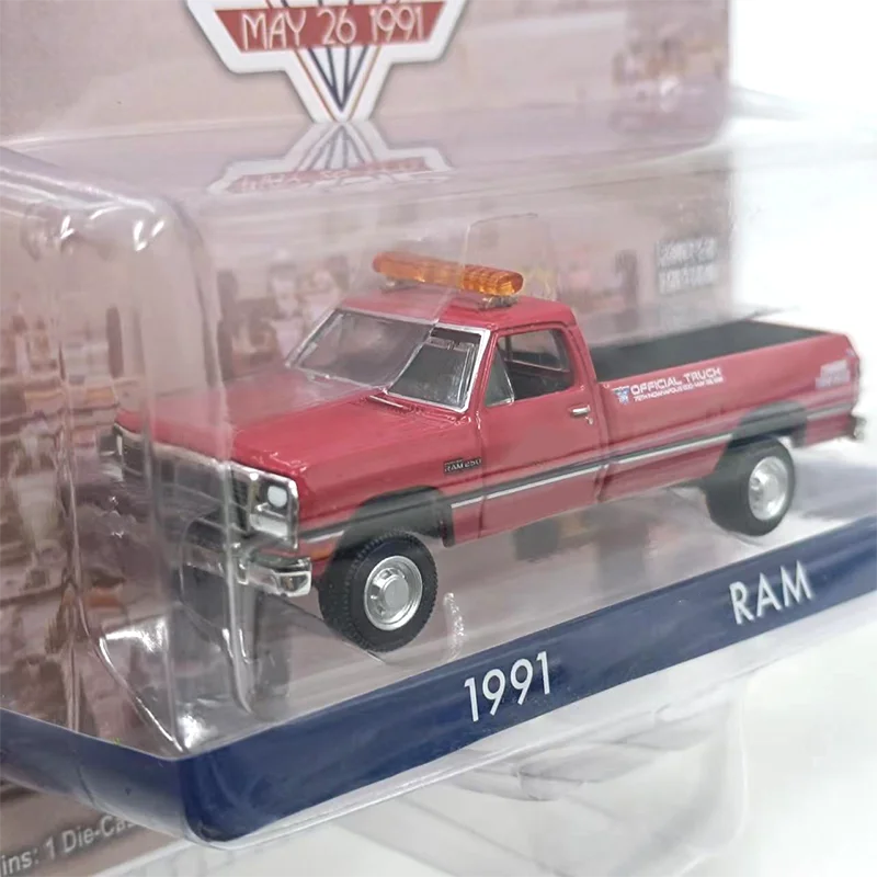 Diecast 1:64 Scale RAM 1991 Pickup Alloy Retro Car Model Finished Product Simulation Toy Collection Gift Static Model Souvenir