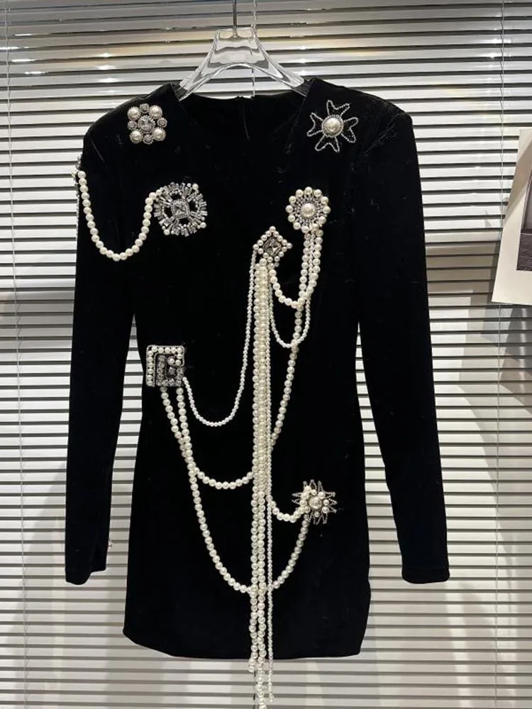 

HIGH QUALITY Newest 2024 Fashion Designer Women's Pearls Chain Diamond Beaded Shoulder Pad Velvet Dress