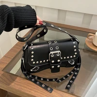 Bolso de hombro para mujer, estilo Punk, bolso de cuero PU, bolsos de moda Rock con remache, pequeño bolso de moda para axila