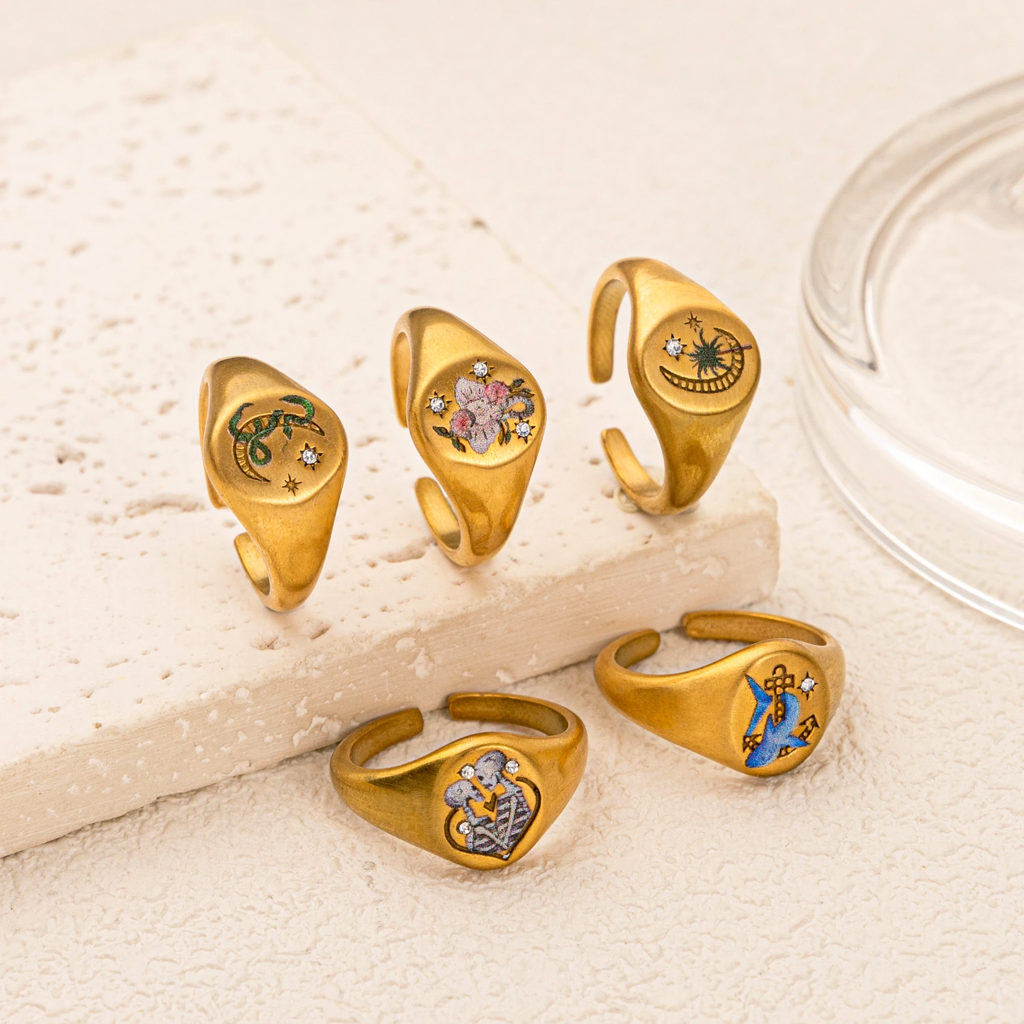 

Stainless steel fashion popular Valentine's Day elephant, shark, snake brown paulownia tree ring gold-plated color preservation,