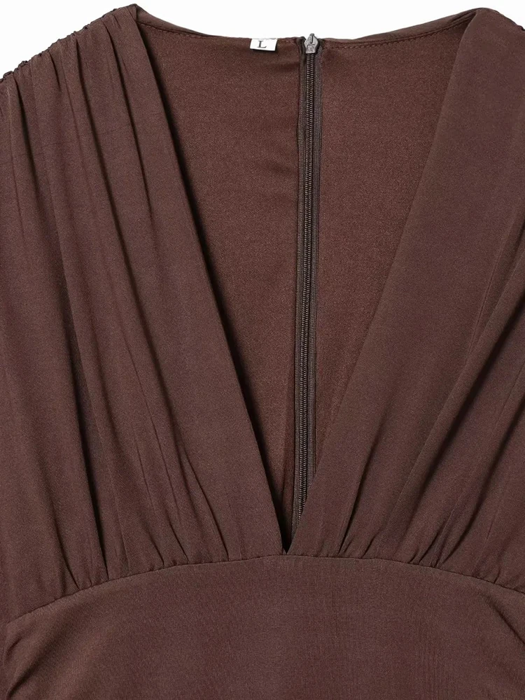 เดรสผู้หญิงใหม่ ฤดูหนาว ทรงหลวม สีพื้น แขนยาว คอวี จับจีบ ความยาวปานกลาง สวยเก๋และสง่างาม