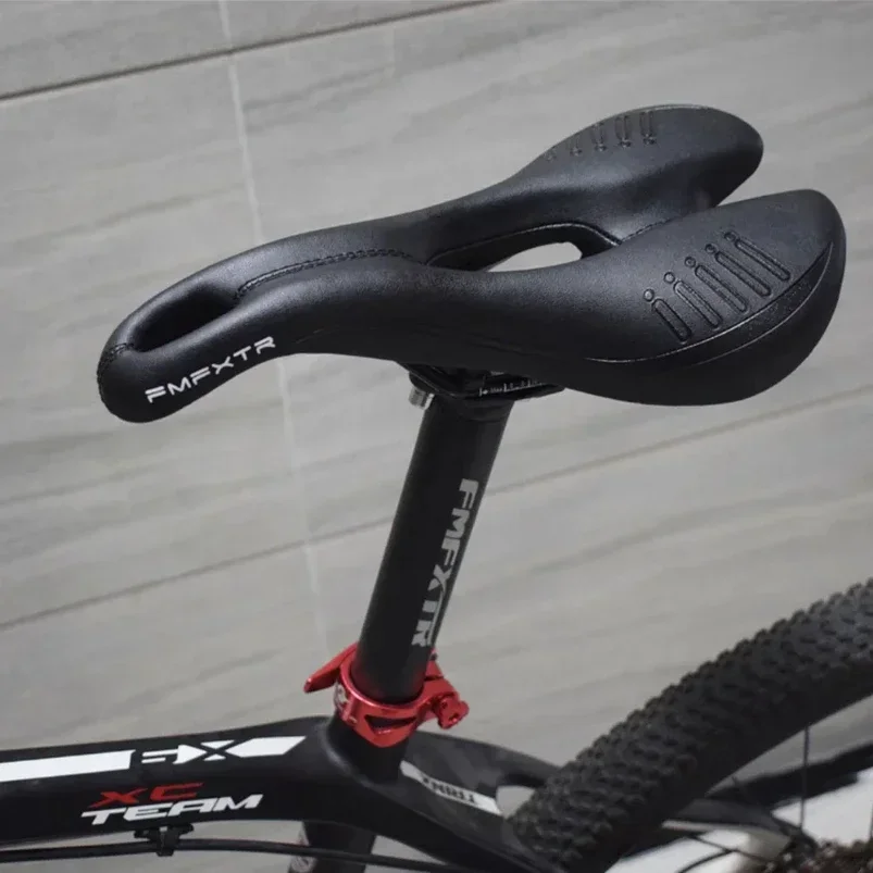 

Велосипедное седло Дышащее дорожное седло MTB Гоночное седло Повседневное седло Удобное противоударное велосипедное седло
