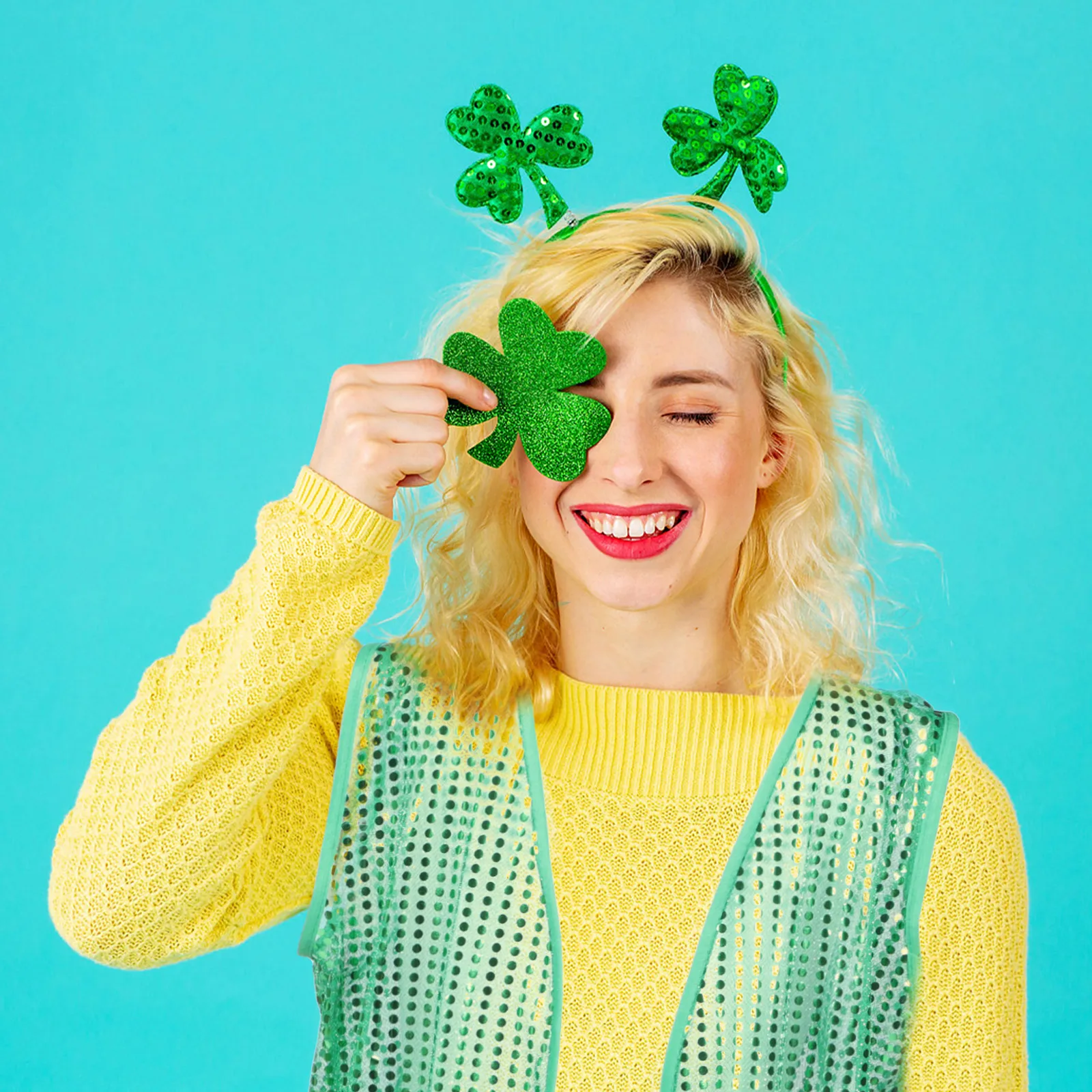 Рисунок 2 - Блестящий жилет на день Святого Патрика