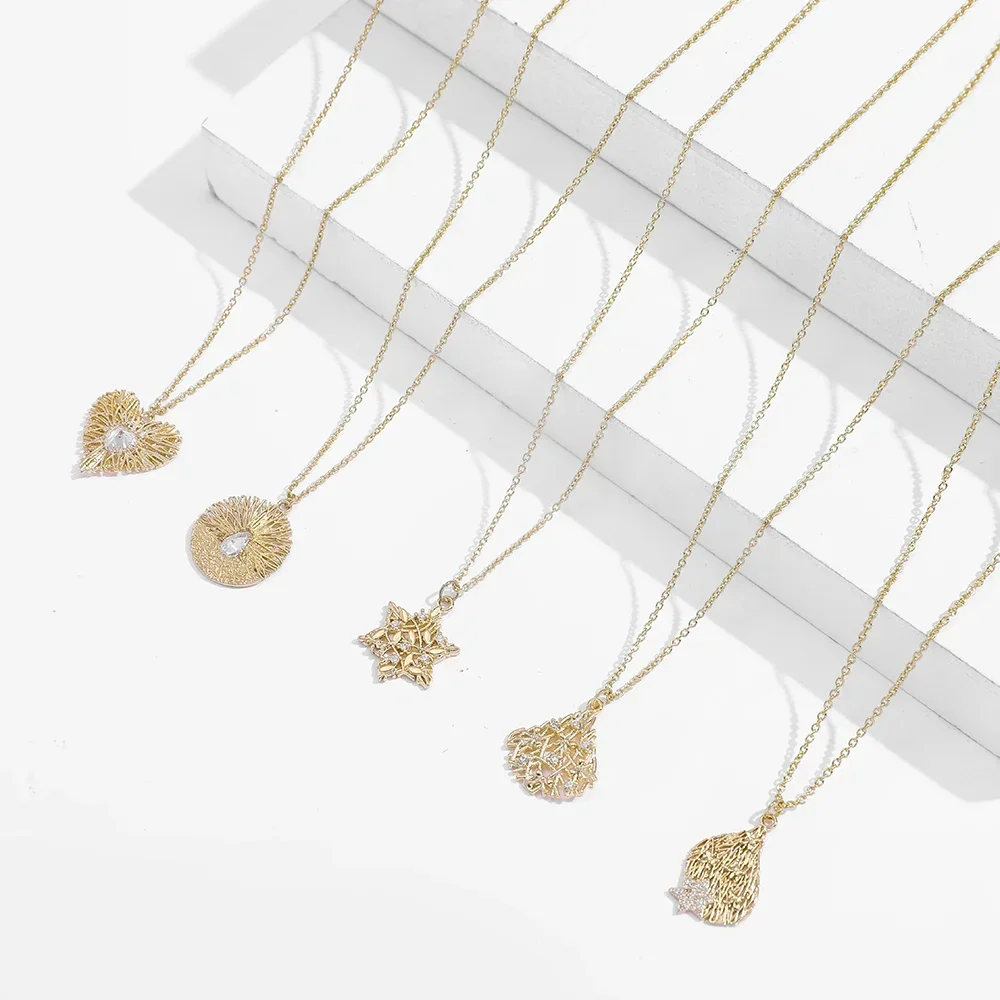 Punk Stainelss Steel Geometric Hollow Heart Star Pendant Necklace for Women Nique Design Crystal Choker Collar Jewelry Gifts New