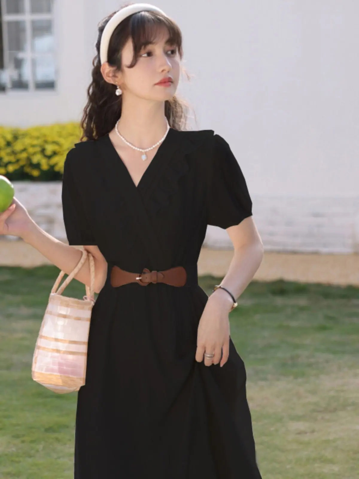 

Spring 2026 New Style Women's V-neck Short-sleeved Dress Country Style High Waist A-line Skirt Polyester Fiber Casual Daily Wear
