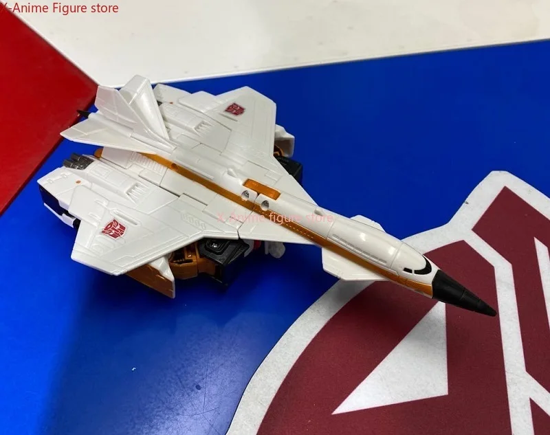 In Magazzino Hasbro Transformers Giocattoli IDW Wars Silverbolt Voyager Classe Action Figures Modelli di Aerei Robot Collezione Regalo Hobby