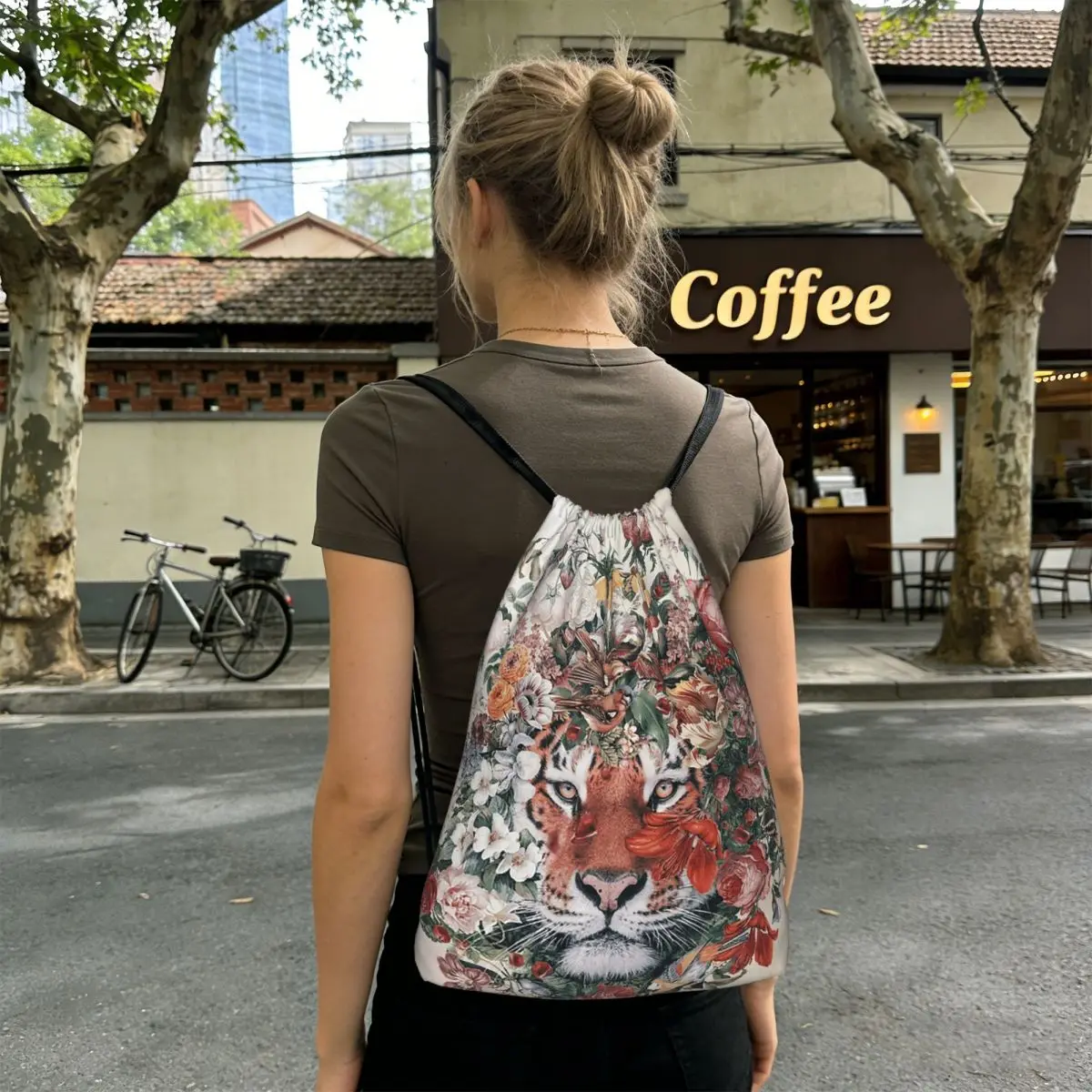 Tiger With Floral Wreath Backpacks Casual Drawstring Bags Sports Bag Book Bags for Travel Students