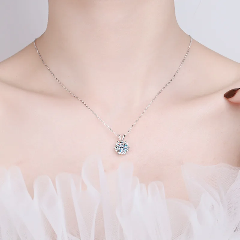 

S925 Sterling Silver Necklace with Moissanit Diamond Necklace and Simulated Diamond Jewelry