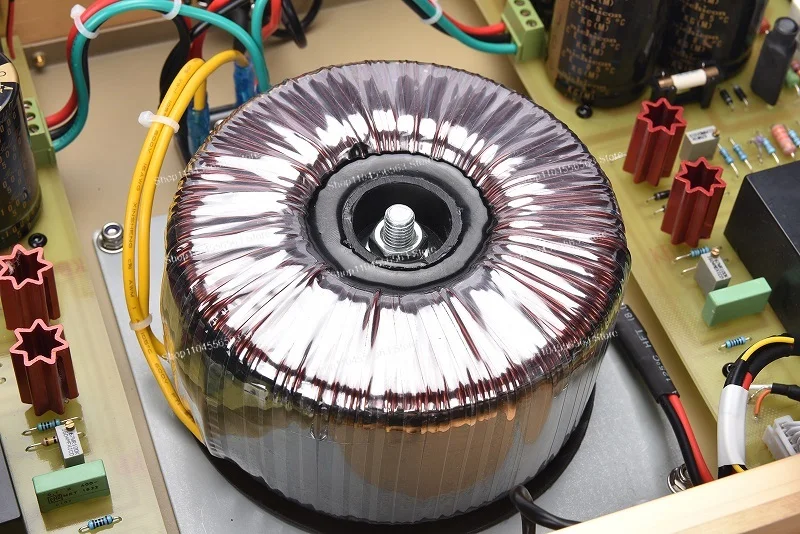 ​ ​ مضخم طاقة FM300A HiFi جديد 2025، 80 وات × 2 (8 أوم) / 150 وات × 2 (4 أوم) مع تصميم محفور دقيق