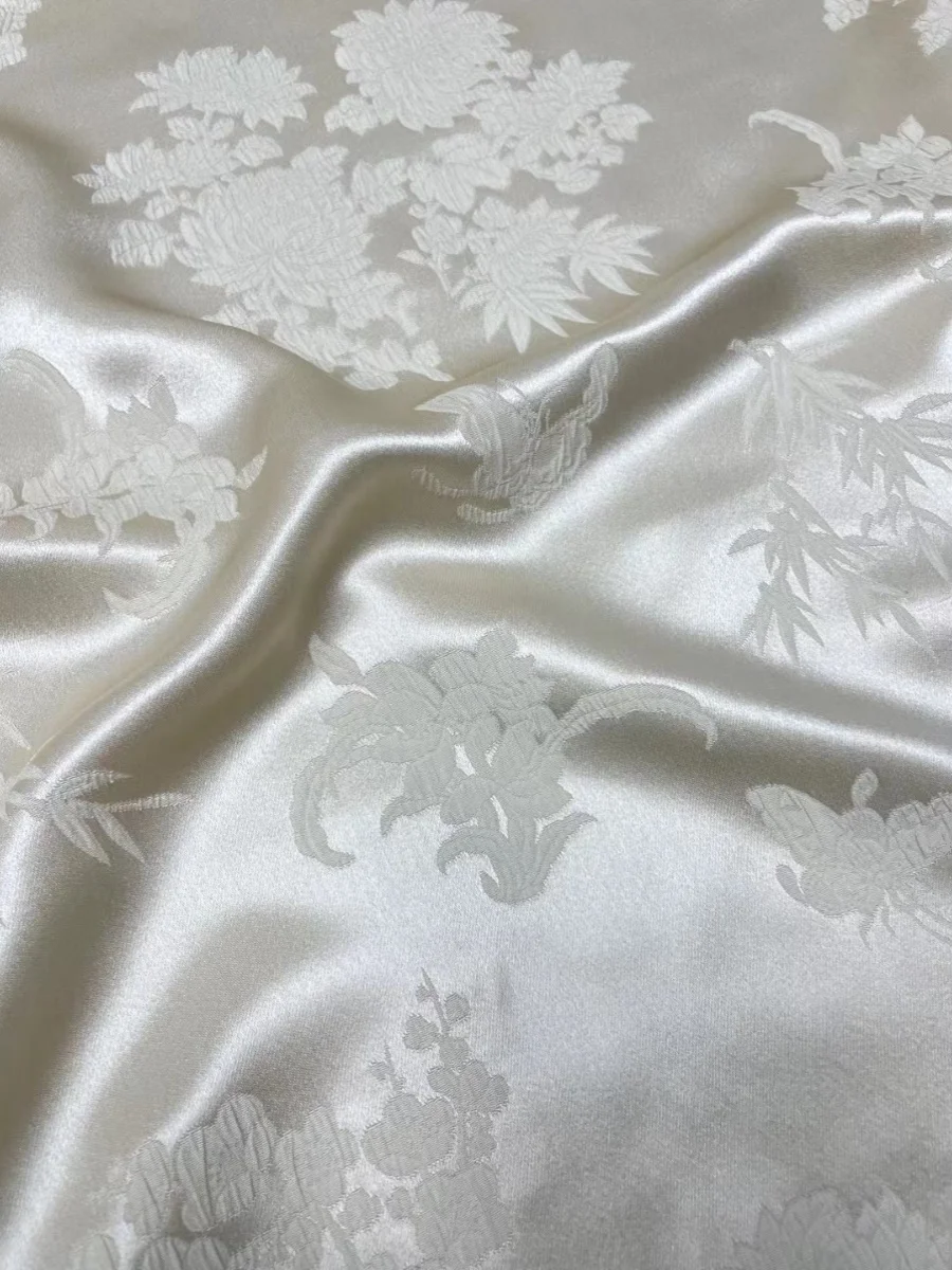 Plum Blossoms Orchids Bamboo and Chrysanthemum Jacquard Guanle Crepe Silk Fabric New Chinese Dress Shirt Silk Fabric