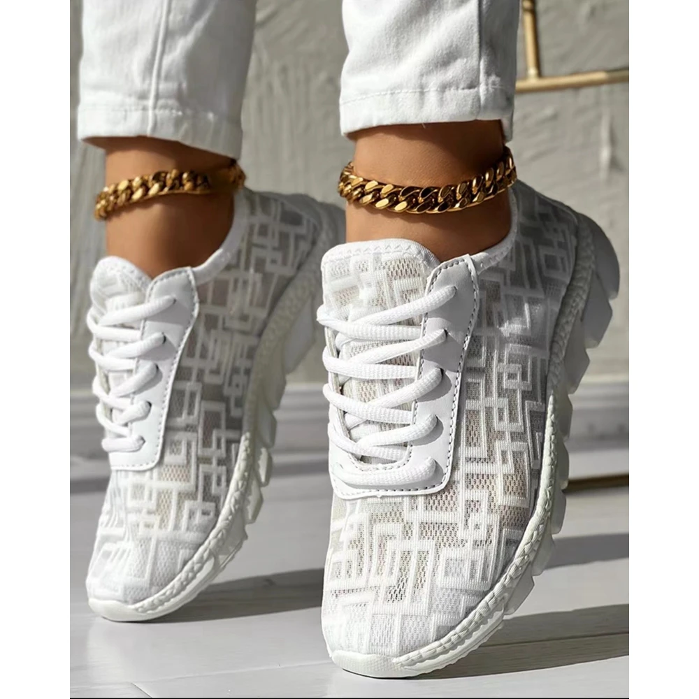 Women Geometric Lace-up Breathable Sneakers Daily Casual Round Toe White Sports Shoes Spring Fashion Going Out Running Shoes