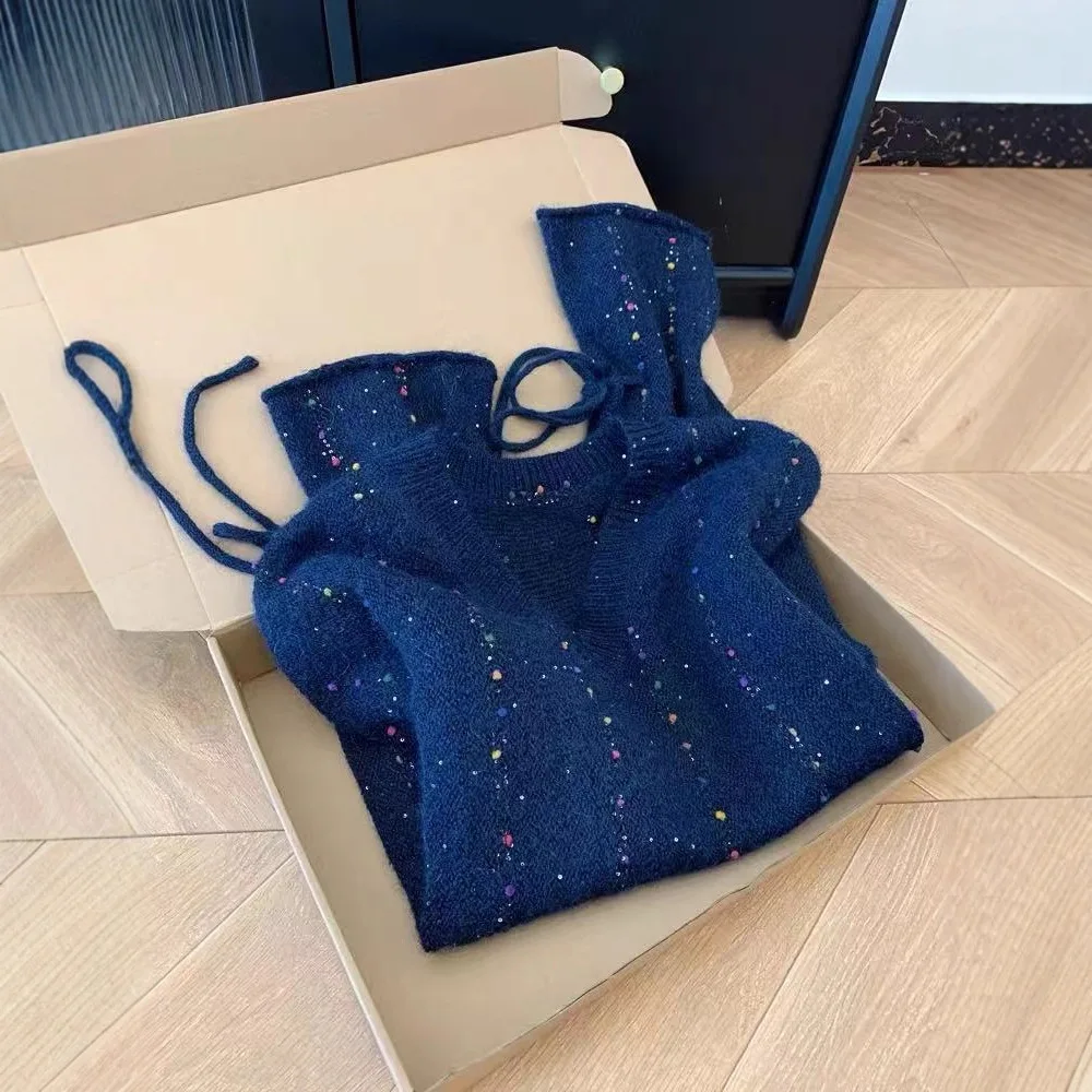 

2025 Autumn and Winter Temperament Solid Color Horn Sleeve Retro V-neck Pullover Long Sleeve Loose Outer Lazy Style High-end Top