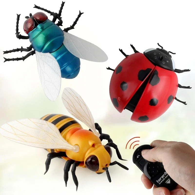 Novelty Electric Simulation Fly Ladybug Honeybee Crab Remote Control Move Prank Joke Scary Trick Bugs RC Animal Halloween Kids T