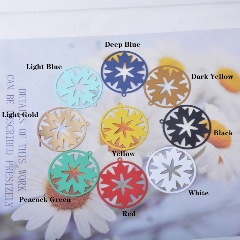20 Stück AB9335 Messing-Schmuckanhänger in Form von Schneeflocken und Blättern, bemalte Weihnachtsanhänger, DIY-Accessoires für Damenohrringe – Detail 5