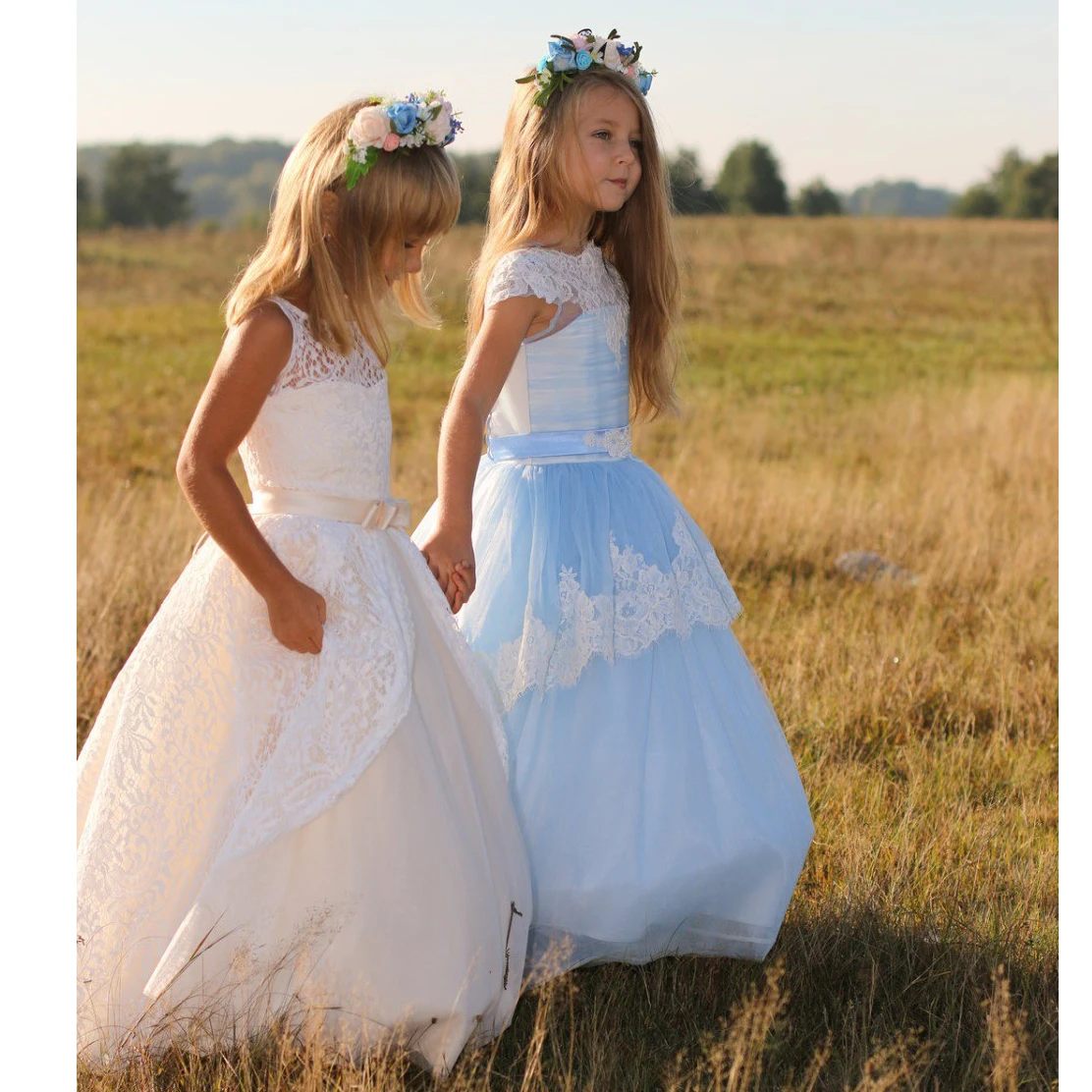 Vestidos blancos de flores para niña, apliques de perlas con pétalos y cola sin mangas para boda, fiesta de cumpleaños, vestidos de primera comunión