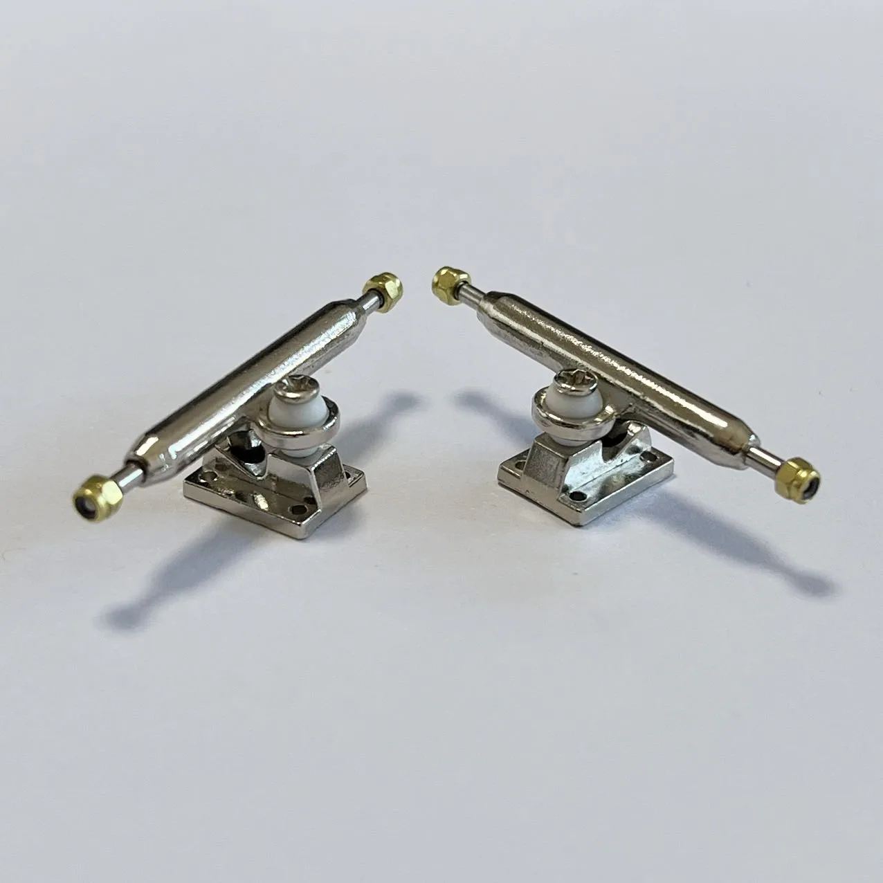 Inverted Kingpin Fingerboard Truck 34mm 32mm with Soft Bushing for Profession Finger Skateboard