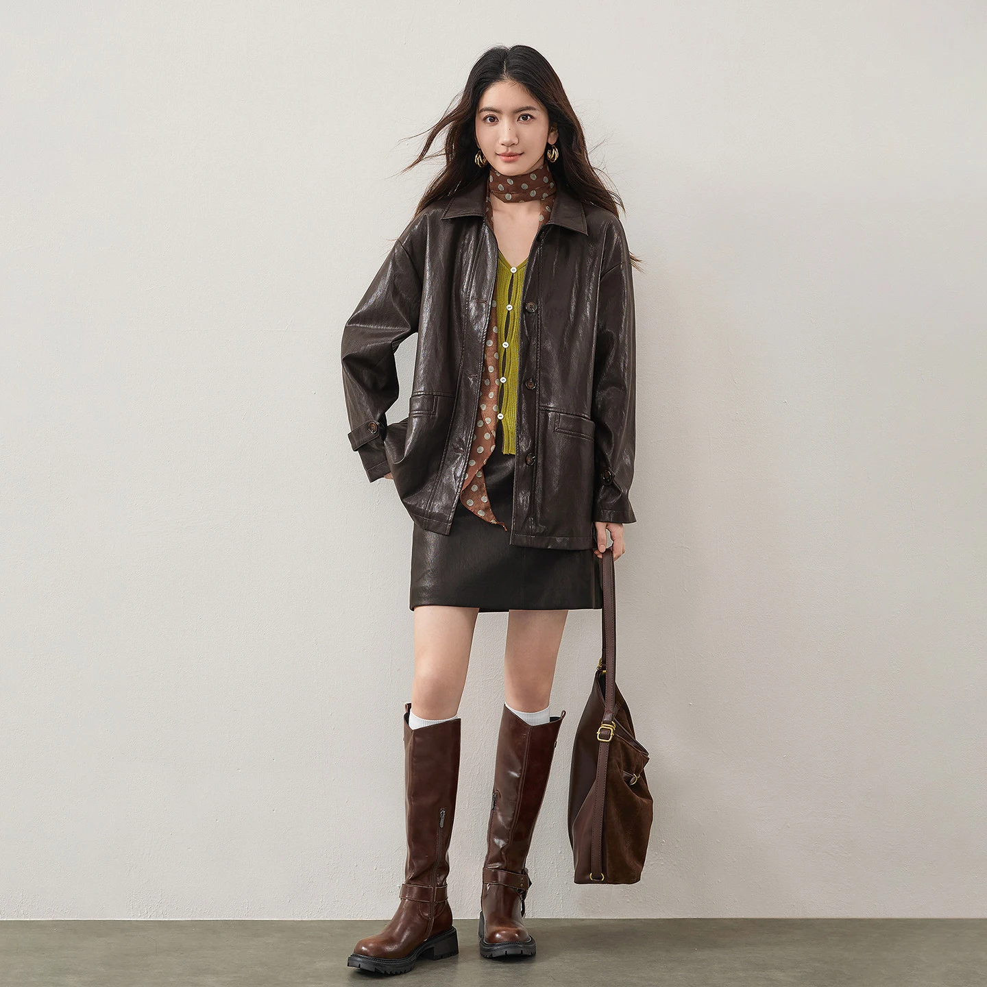 SENTUBILA Women's PU Coat 2026 Autumn Street Retro Moto Lapel Drop‑Shoulder Midi Jacket Loose Casual Ladies Outerwear W63GC7788
