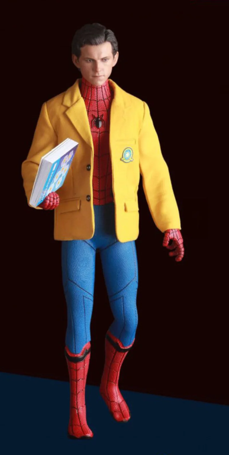 Hot New Spiderman Home Coming With Suit 25cm Pvc Statue Figure Model Toys Collection Models Toys Gifts Festival Chrismas Gift
