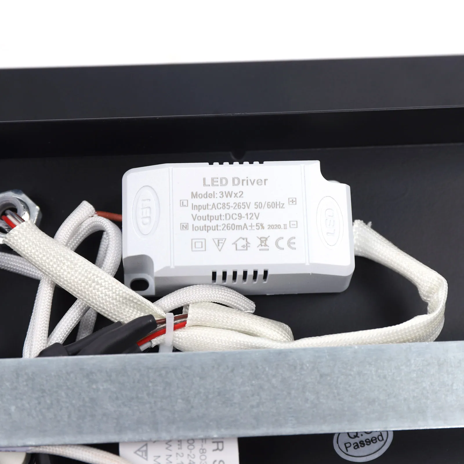 Rotatable LED Wall Lamp USB Jack Wall Light with Three Adjustable Colors for Living Room Bedroom Office