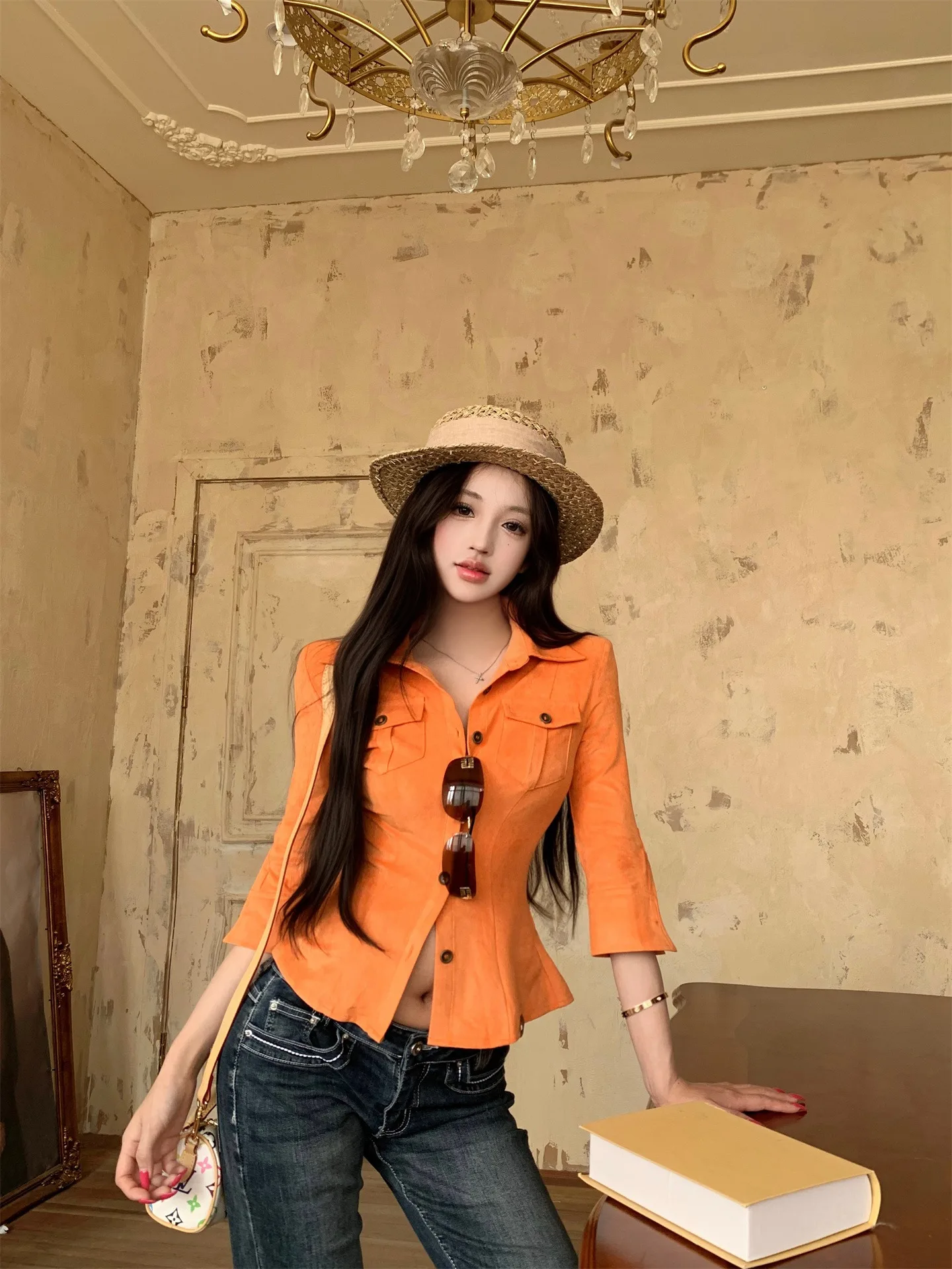 

Slim Fit Single Button Half Sleeve Shirt Women's Sexy Casual Top Kumikumi Spicy Girl Style Honey Color Spring Fashion