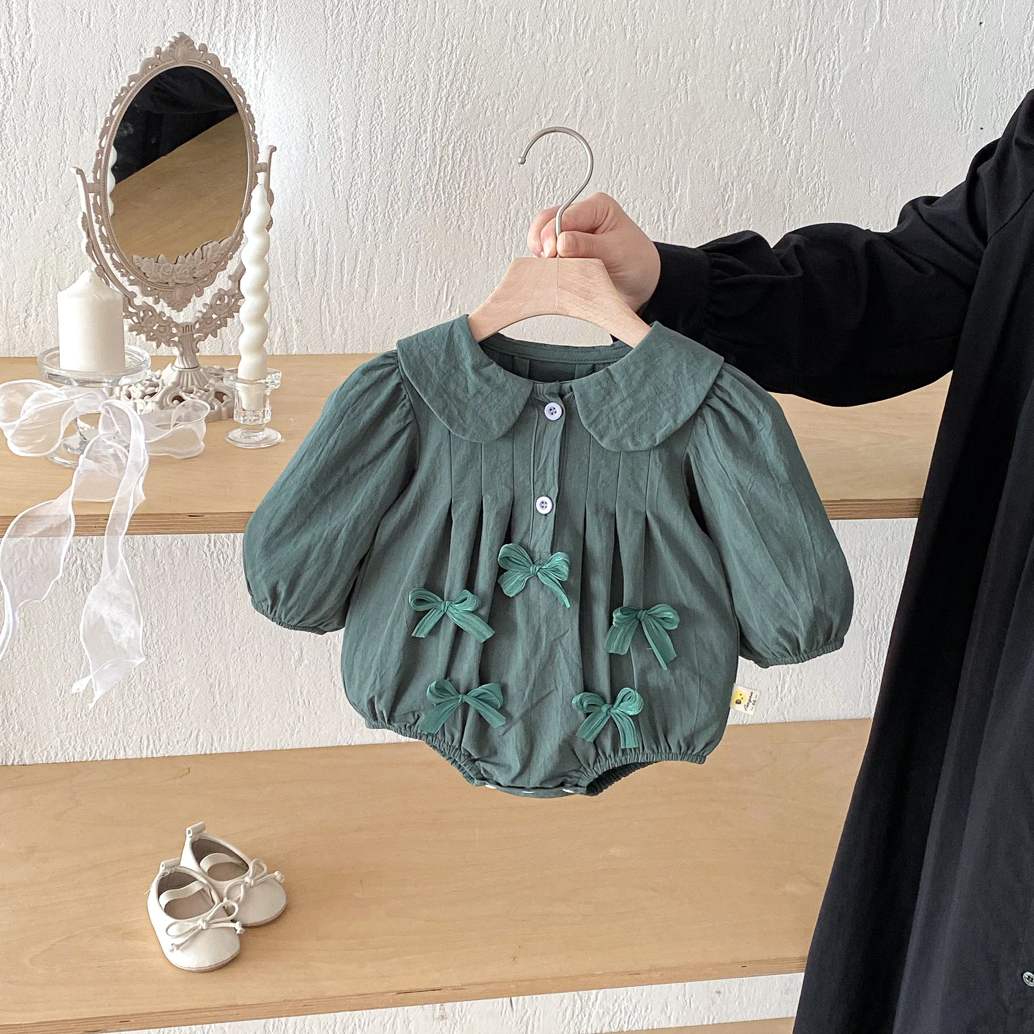 Spring and Autumn Girls' Long-Sleeved Bow-Shaped Triangle Cardigan Suitable for Stylish Outdoor Outings