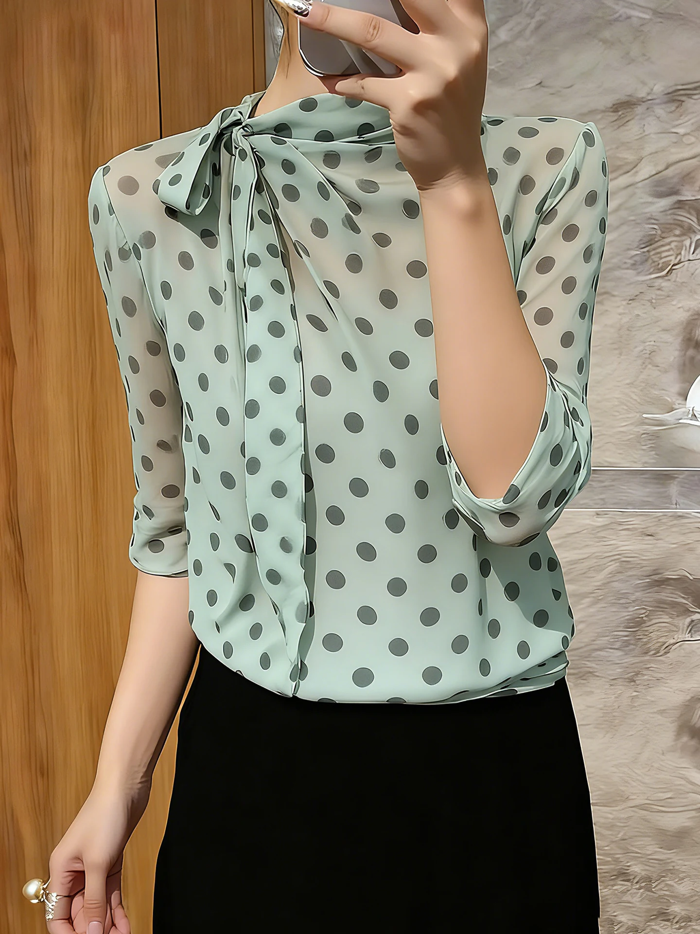 

Unique Polka Dot Design Bow Tie Shirt Women's Fashion Elegant Atmosphere Korean Style Straight Cut Silk Top Spring Summer