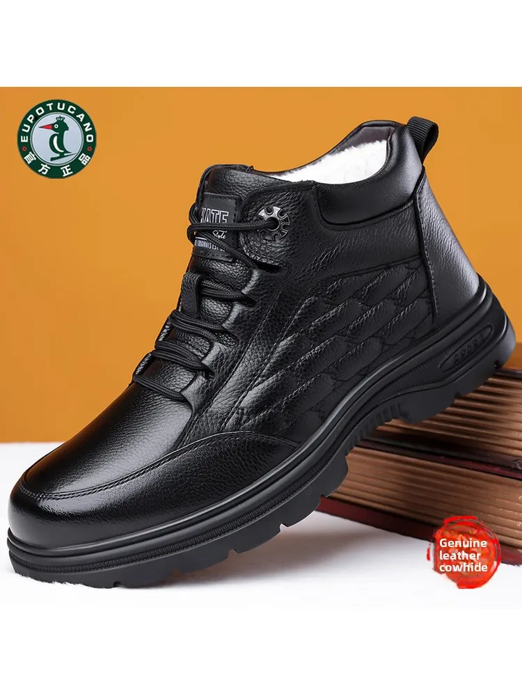 

Утепленные зимние повседневные мужские ботинки с шерстяной подкладкой, кожаным верхом, высокие, теплые и удобные, с хлопковым утеплителем.