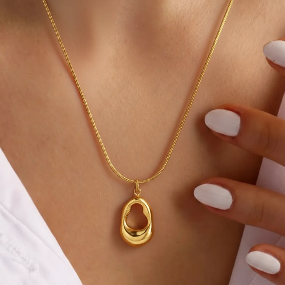 DOTIFI Stainless Steel Hollowed-Out Teardrop Pendant Necklace For Women - Minimalist Fashion Commuter Collarbone Chain Jewelry