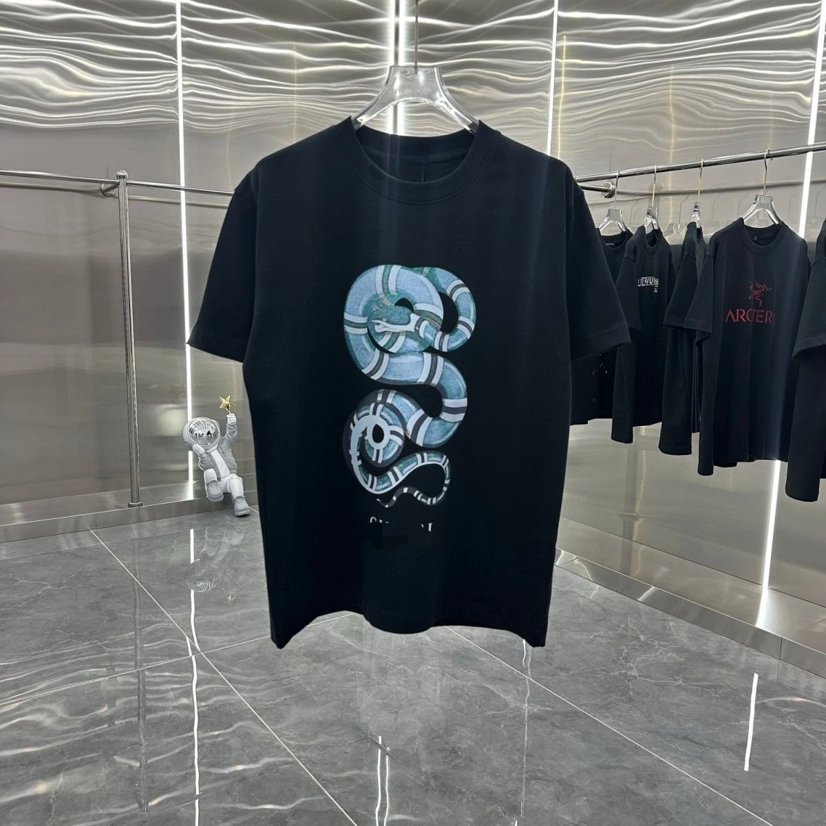 

Новая летняя модная брендовая футболка с серебряным кольцом и змеей, ограниченная серия, футболка с короткими рукавами и круглым вырезом, свободный топ с принтом, универсальный