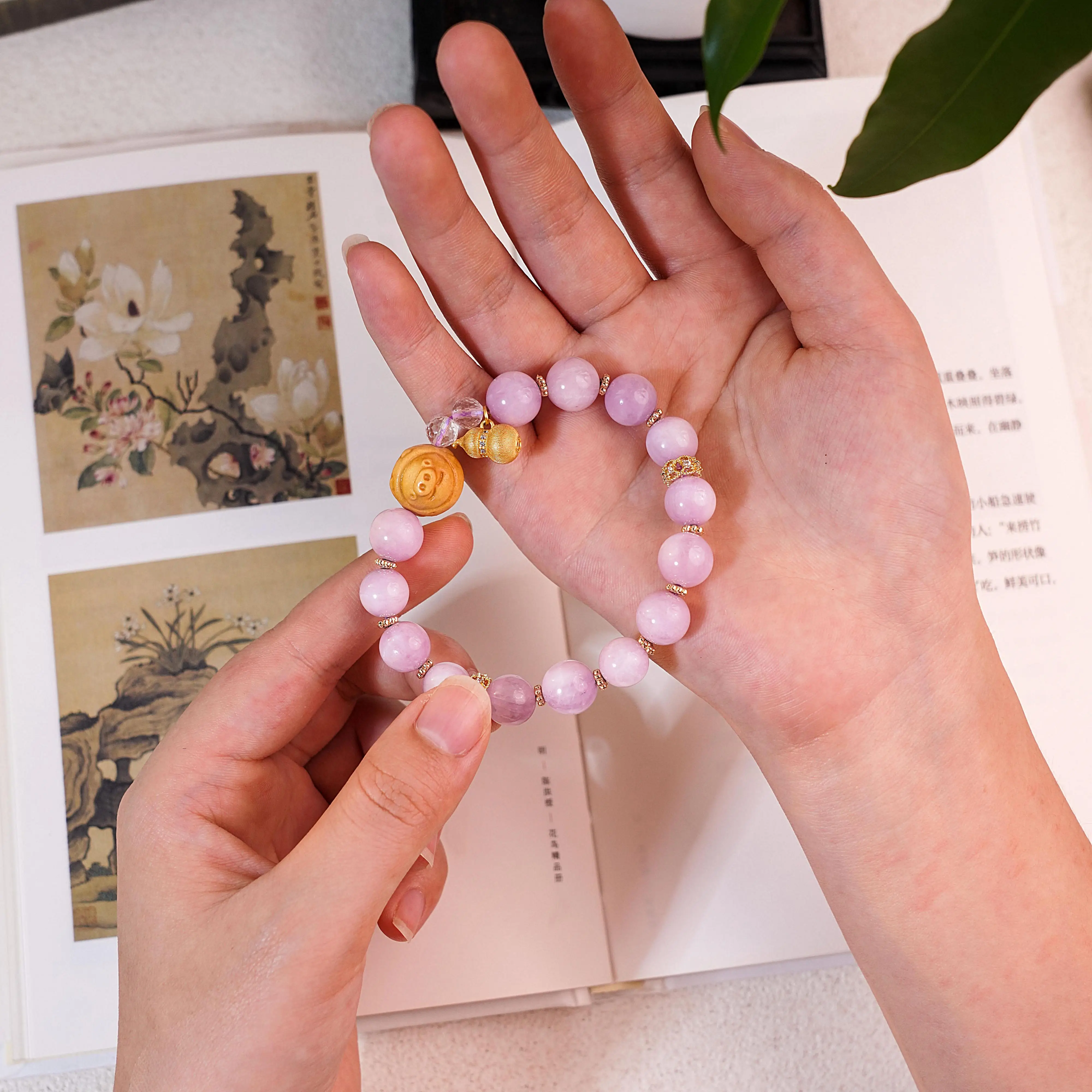 Pulsera de gemas de cristal de tres estrellas