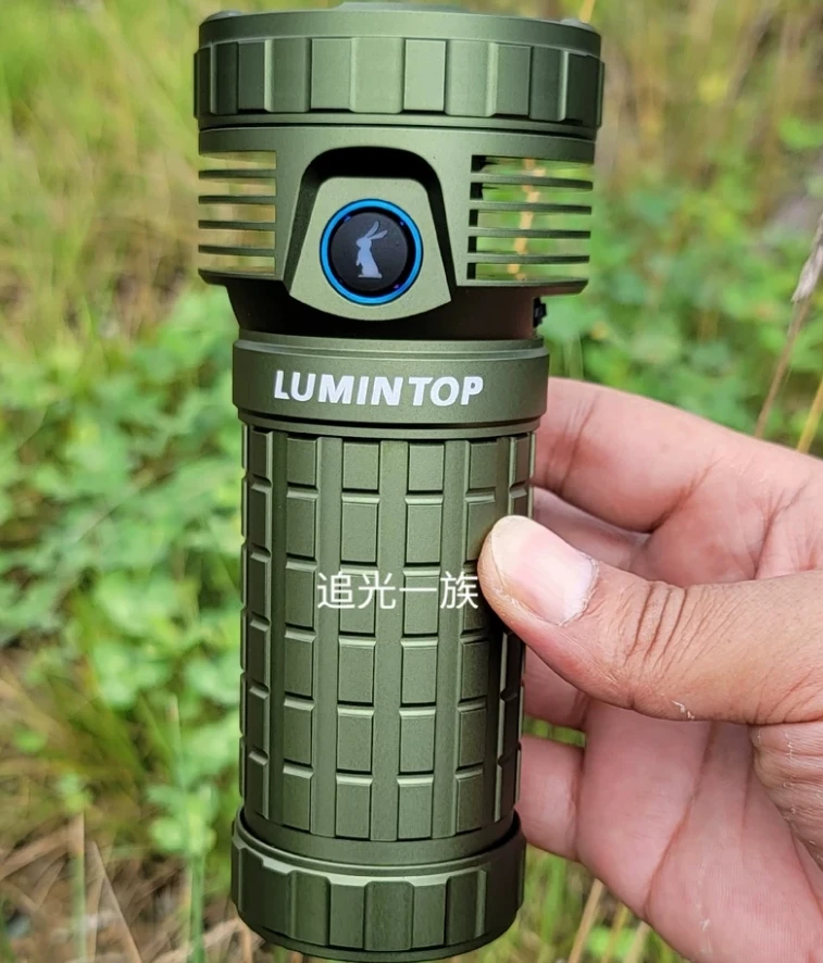 EDC Lumintop 46950 battery flashlight