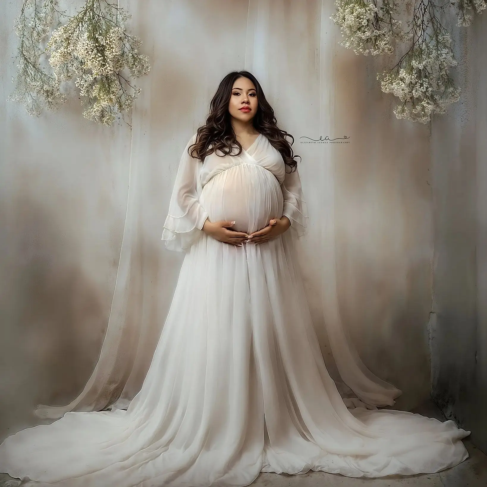 Skromna suknia ciążowa w kolorze kości słoniowej do sesji zdjęciowych, fason A, dekolt w serek, bez rękawów, suknia galowa, szyta na miarę, seksowna suknia ciążowa na baby shower.